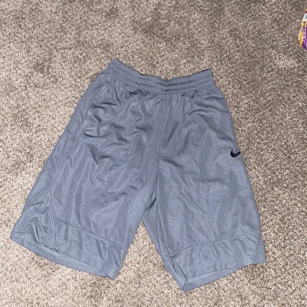 Shorts grey medium mens nike